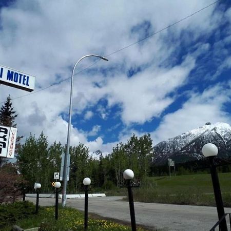 Akai Motel Canmore Esterno foto